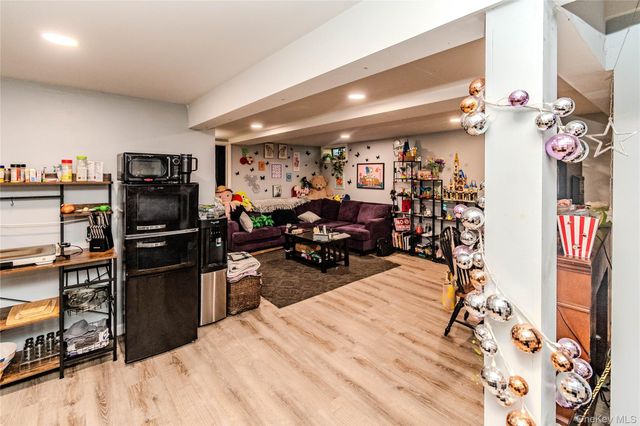 6 Hope Lane, Milton, NY 12547