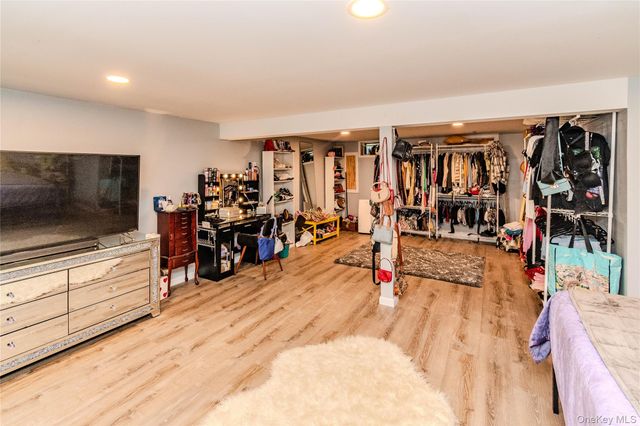 6 Hope Lane, Milton, NY 12547