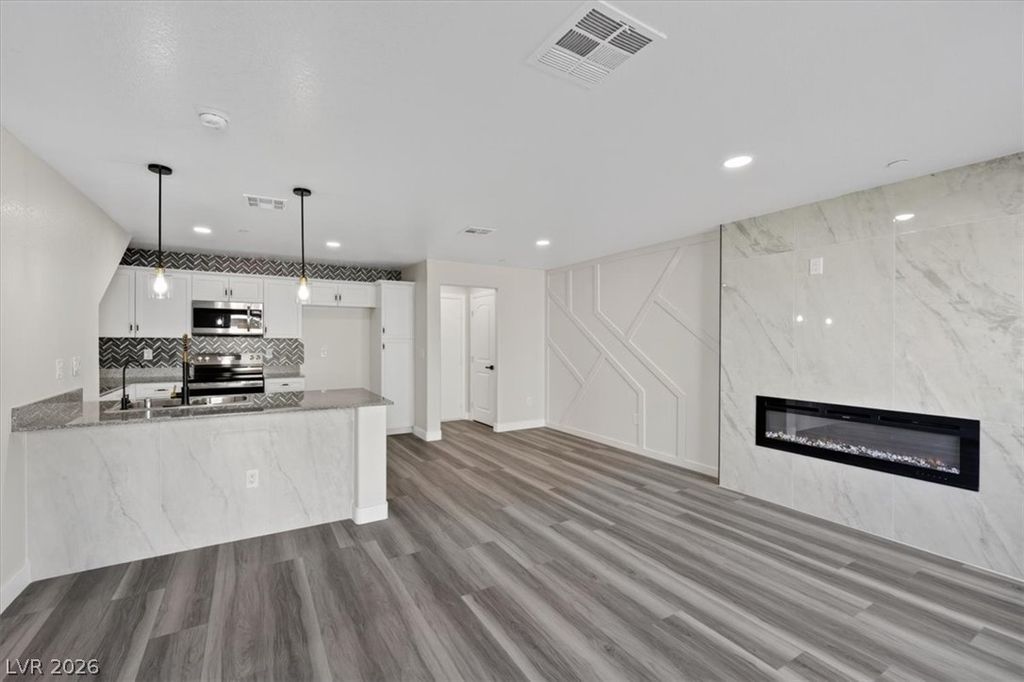6811 Sage Gold Court, North Las Vegas, NV 89086 — photo 4