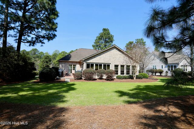 129 Beacon Ridge Drive, West End, NC 27376