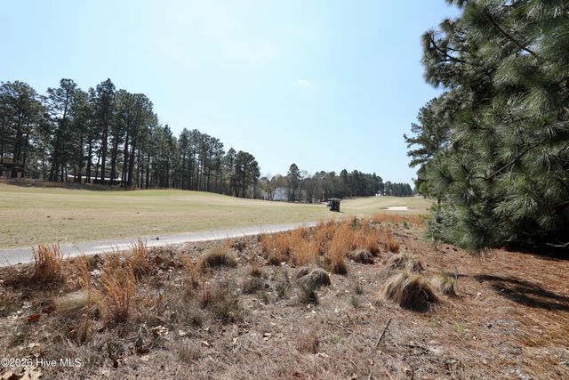 129 Beacon Ridge Drive, West End, NC 27376