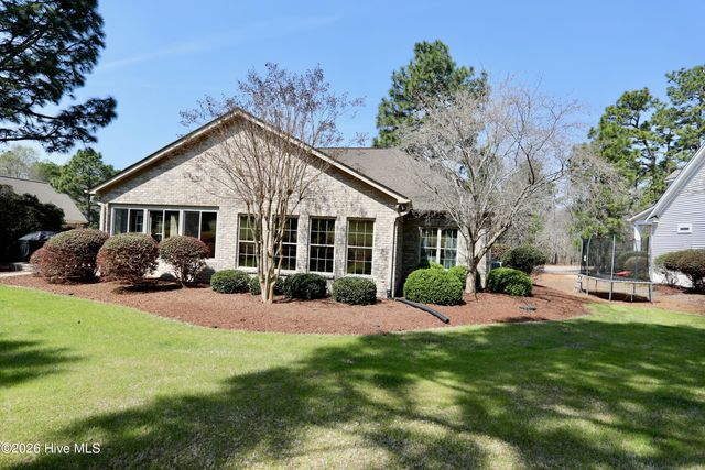 129 Beacon Ridge Drive, West End, NC 27376