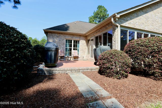 129 Beacon Ridge Drive, West End, NC 27376