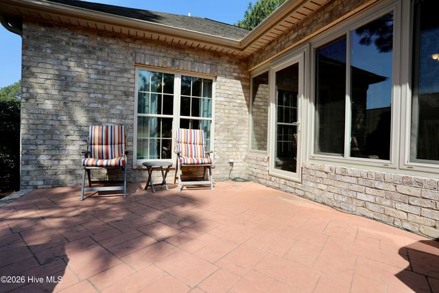 129 Beacon Ridge Drive, West End, NC 27376