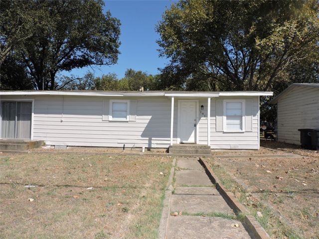 1612 N Anglin Street, Cleburne, TX 76031