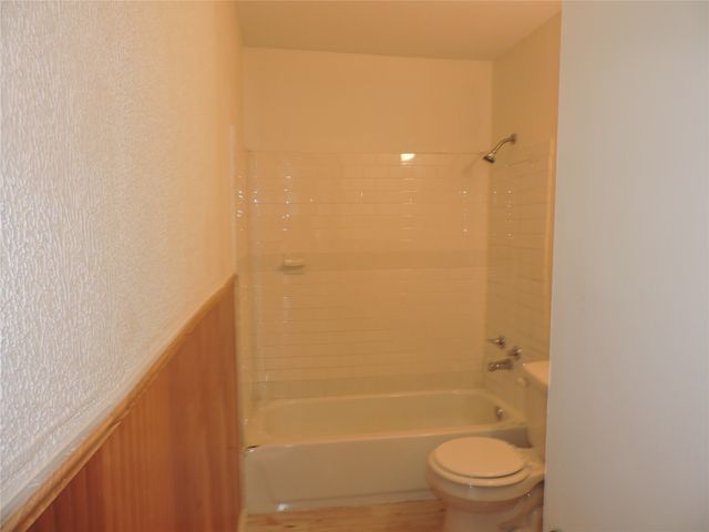 1612 N Anglin Street, Cleburne, TX 76031