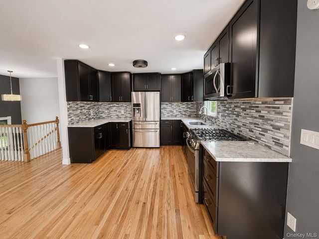 12 Dundee Circle, Middletown, NY 10941