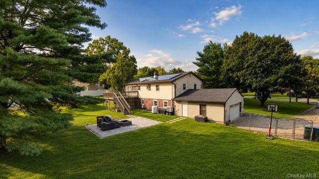12 Dundee Circle, Middletown, NY 10941
