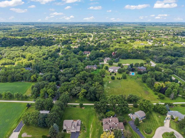 43W001 Empire Road, St. Charles, IL 60175