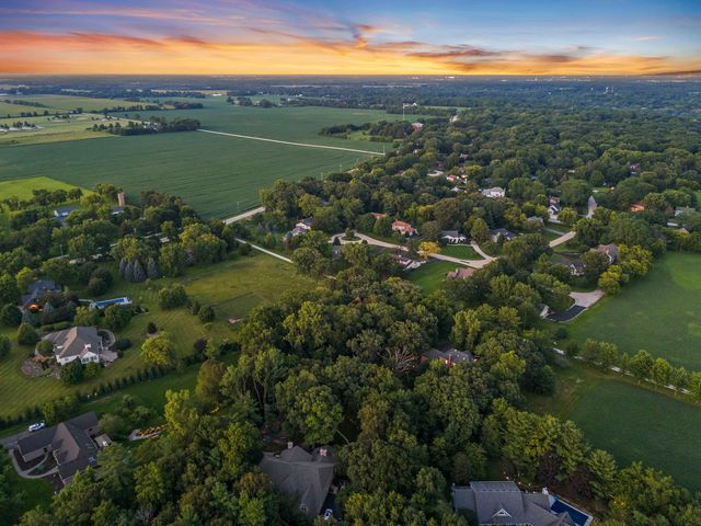 43W001 Empire Road, St. Charles, IL 60175