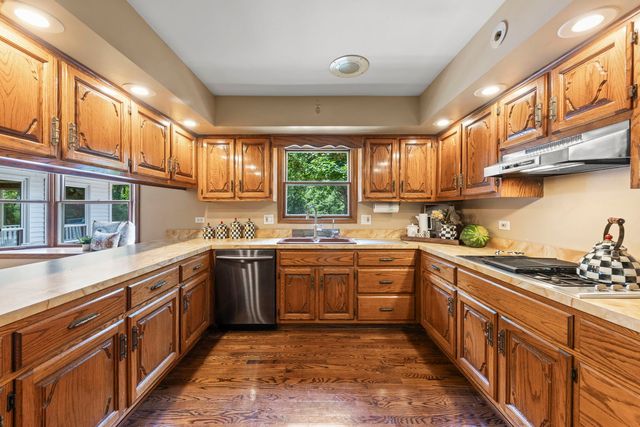 43W001 Empire Road, St. Charles, IL 60175