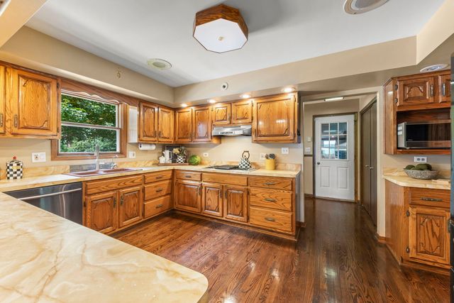 43W001 Empire Road, St. Charles, IL 60175