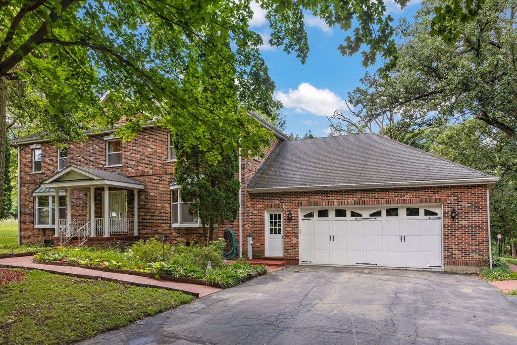 43W001 Empire Road, St. Charles, IL 60175