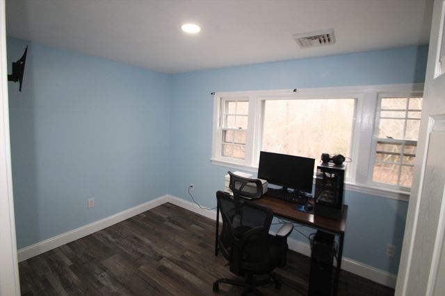 12 Santos Ct, Hanson, MA 02341