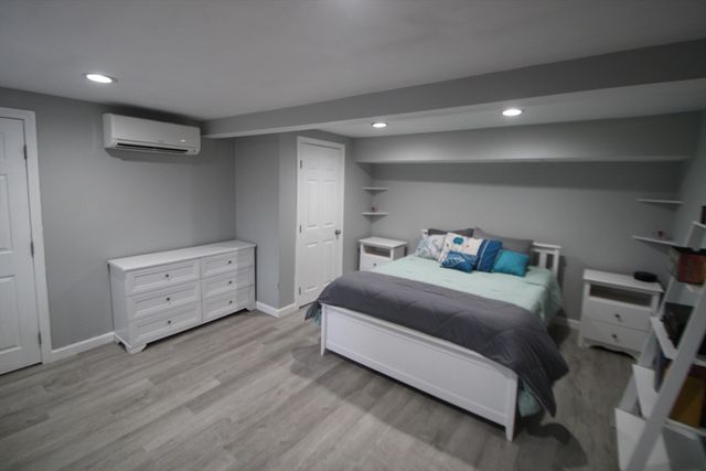 12 Santos Ct, Hanson, MA 02341