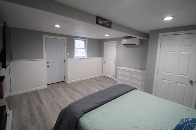 12 Santos Ct, Hanson, MA 02341