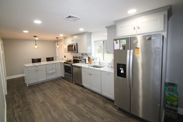 12 Santos Ct, Hanson, MA 02341