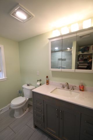 12 Santos Ct, Hanson, MA 02341