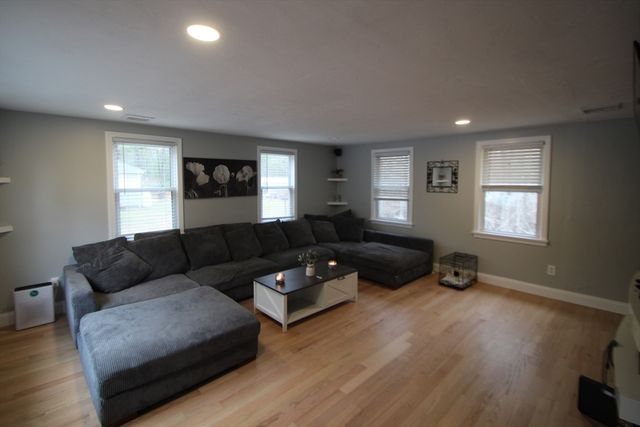 12 Santos Ct, Hanson, MA 02341