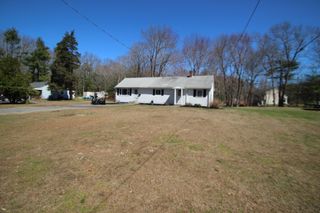 12 Santos Ct, Hanson, MA 02341