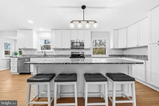 3449 CHELSEA DR, Woodbridge, VA 22192