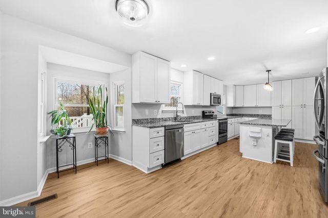 3449 CHELSEA DR, Woodbridge, VA 22192