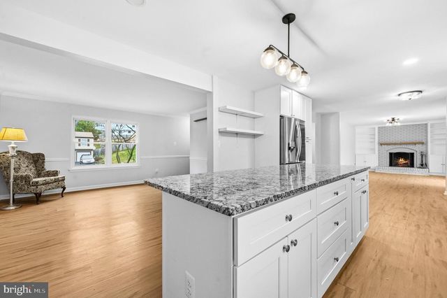 3449 CHELSEA DR, Woodbridge, VA 22192