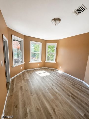 217 N 15Th St, East Orange City, NJ 07017