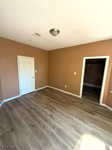 217 N 15Th St, East Orange City, NJ 07017