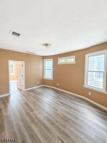 217 N 15Th St, East Orange City, NJ 07017