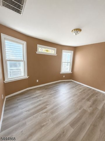 217 N 15Th St, East Orange City, NJ 07017