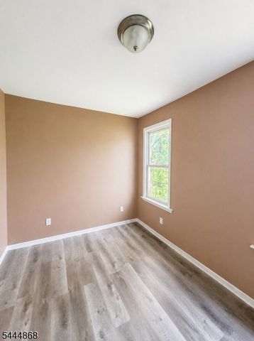217 N 15Th St, East Orange City, NJ 07017