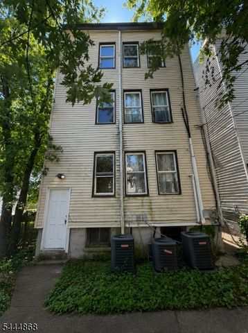 217 N 15Th St, East Orange City, NJ 07017