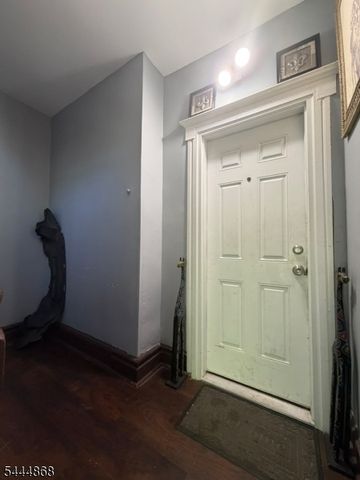 217 N 15Th St, East Orange City, NJ 07017