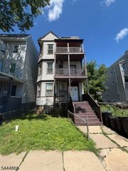 217 N 15Th St, East Orange City, NJ 07017