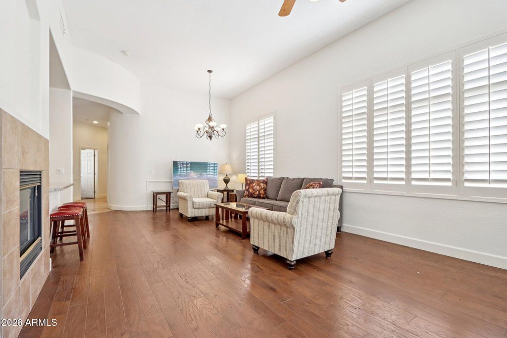 Image 12 of property listing at 7445 E EAGLE CREST Drive 1099, Mesa, AZ 85207