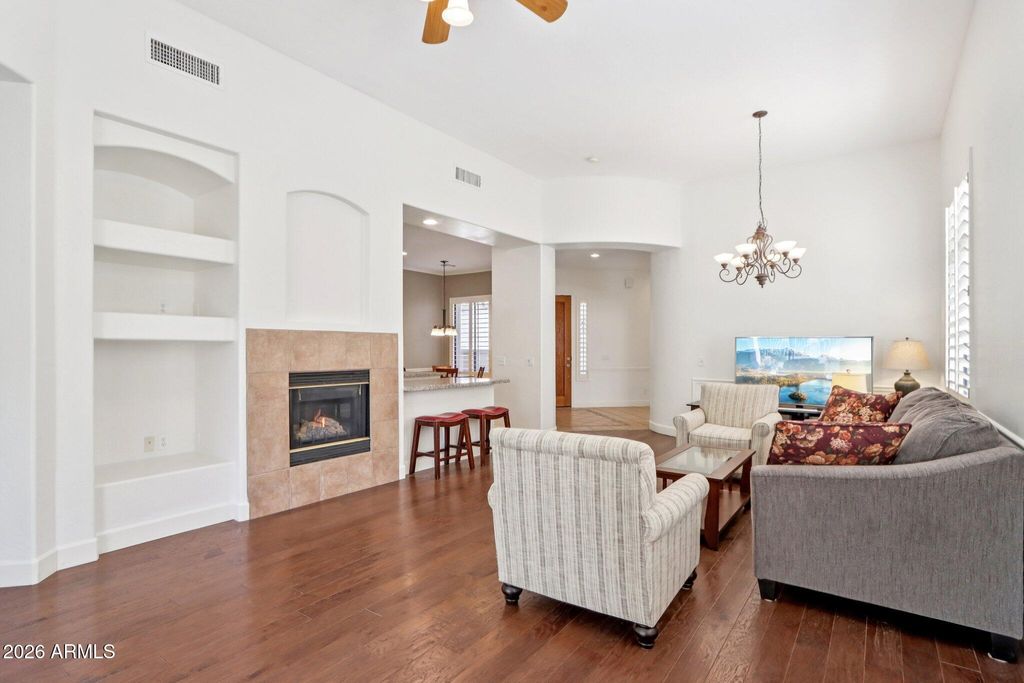 Image 13 of property listing at 7445 E EAGLE CREST Drive 1099, Mesa, AZ 85207