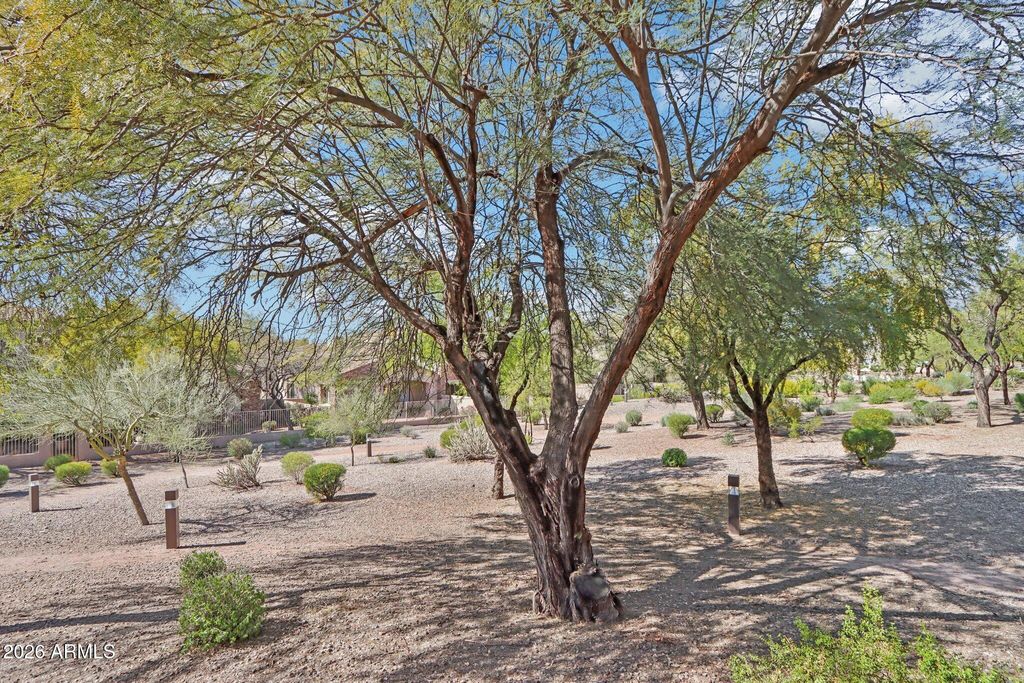 Image 31 of property listing at 7445 E EAGLE CREST Drive 1099, Mesa, AZ 85207