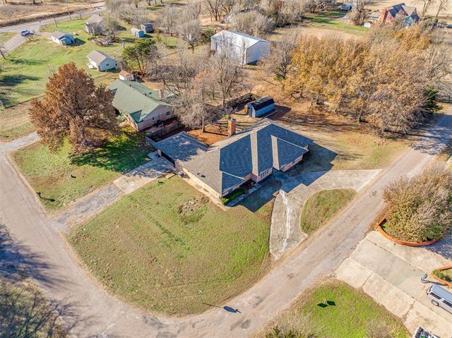 6104 Hummingbird Circle, El Reno, OK 73036