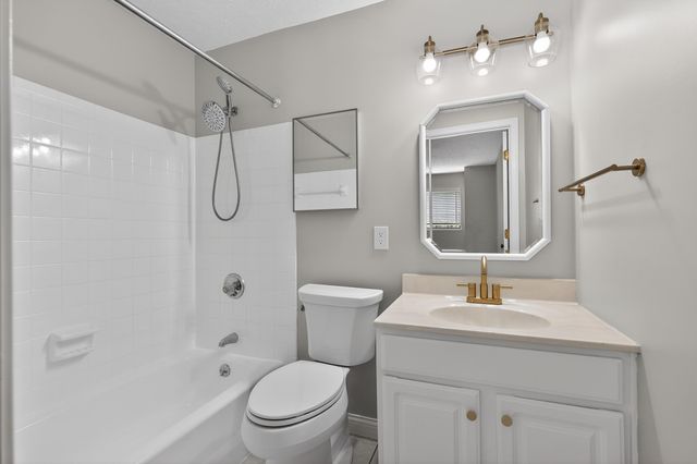 2707 Leatherwood Court, Crestview Hills, KY 41017