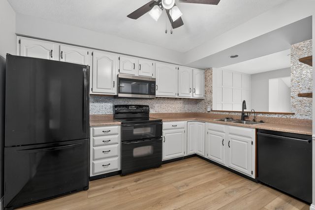 2707 Leatherwood Court, Crestview Hills, KY 41017