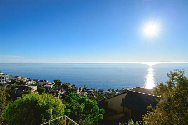 883 Katella, Laguna Beach, CA 92651