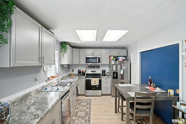 24776 178TH Street, Pleasant Valley, IA 52767