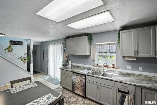 24776 178TH Street, Pleasant Valley, IA 52767