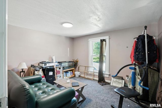 24776 178TH Street, Pleasant Valley, IA 52767