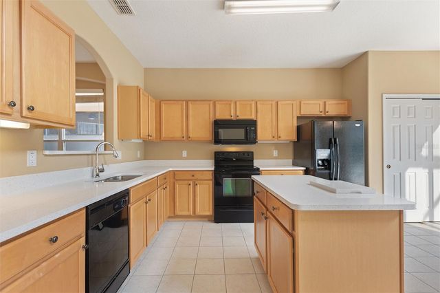 146 AFRICAN DAISY COURT, Davenport, FL 33837