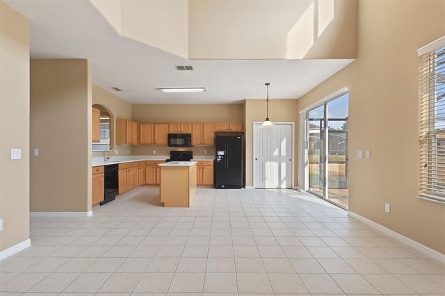 146 AFRICAN DAISY COURT, Davenport, FL 33837
