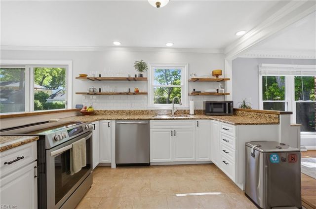 3224 Pineridge DR, Chesapeake, VA 23321