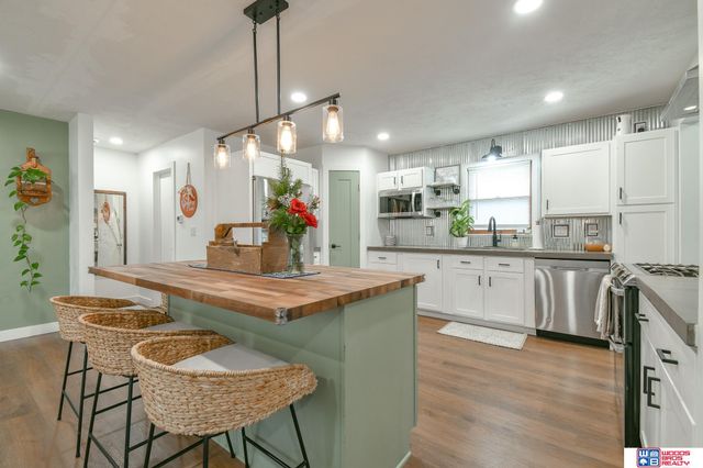 1401 N 70th Street, Lincoln, NE 68505