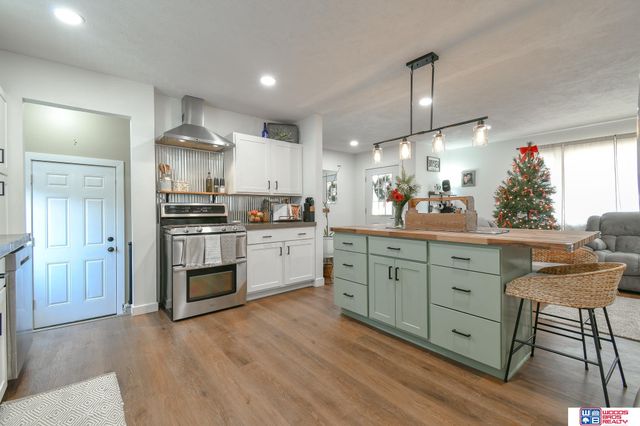 1401 N 70th Street, Lincoln, NE 68505